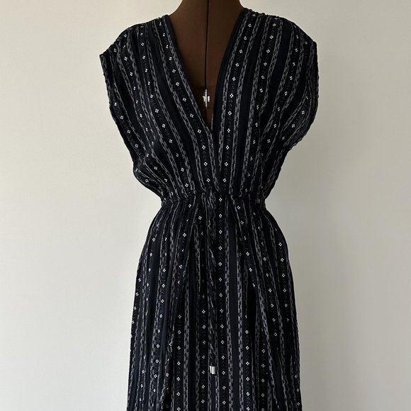 Black and White Color-blocked Printed Long-sleeved Pocket Slim-fit Pleated Maxi Dress